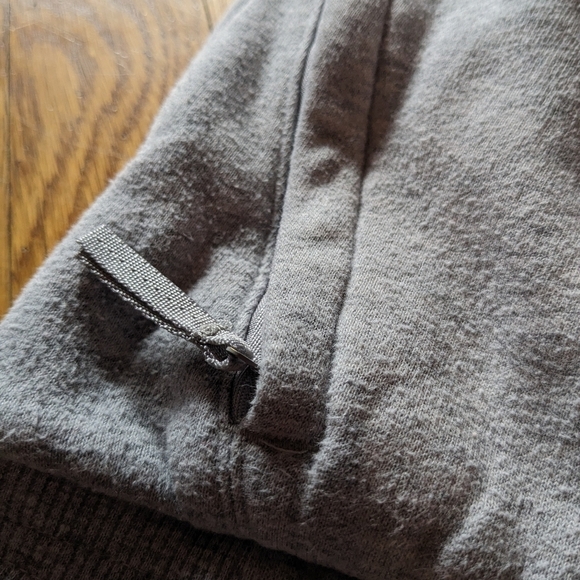 All in Motion Medium Gray Tapered Sweatpants w/ Drawstring & Zippered‎ Pockets - Picture 7 of 9